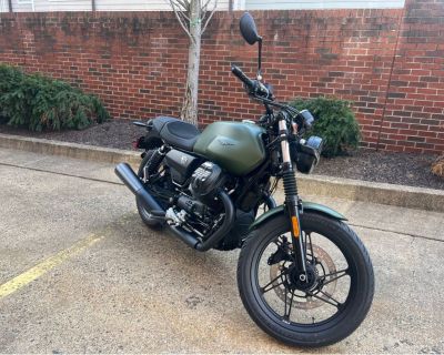 2024 Moto Guzzi V7 Stone