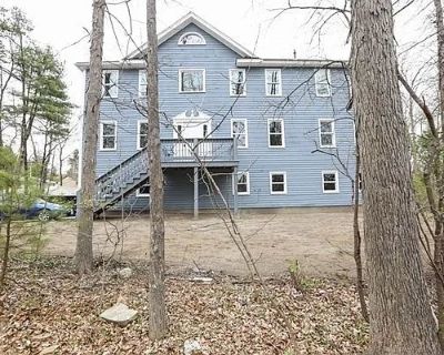 Jimmy (Has a House) on iROOMit. Room in the 4 Bedroom 3BA House For Rent...