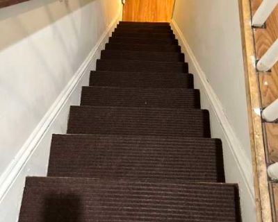 3 Bedroom 1BA 900 ft Pet-Friendly House For Rent in Philadelphia, PA