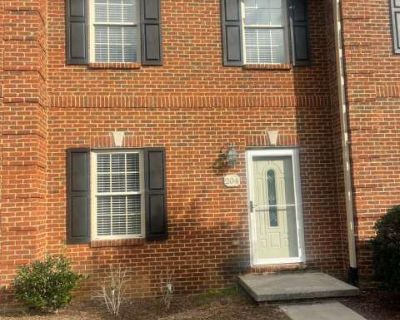 2 Bedroom 2.5BA 1800 ft Pet-Friendly Apartment For Rent in Johnson City, TN