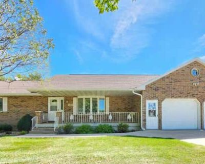 2 Bedroom 2BA 1464 ft Single Family Home For Sale in COLESBURG, IA