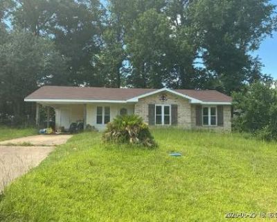 3 Bed 1 Bath Preforeclosure Property in Pineville, LA 71360 - Spencer Dr