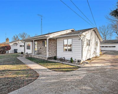 2 Bedroom 1BA 1396 ft Single Family House For Sale in Battle Creek, MI