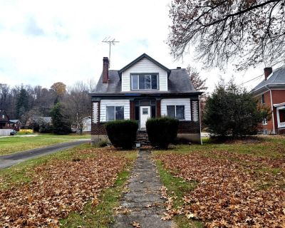 2 Bedroom 1BA 1357 ft Single Family House For Sale in White Oak, PA