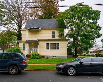 3 Bedroom 2BA 1641 ft Condo For Rent in South Bound Brook, NJ