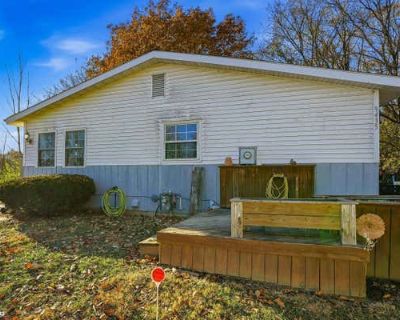 2 Bedroom 1BA 1024 ft Single Family Home For Sale in BURLINGTON, IA