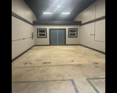 25000 ft Commercial Property For Rent in Fort Walton Beach, FL