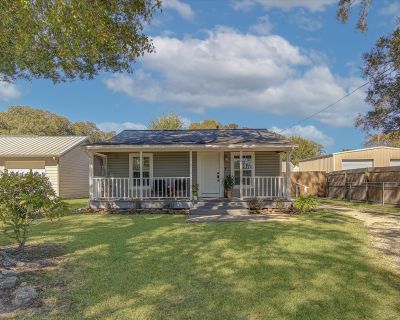 2 Bedroom 1BA 854 ft Single Family House For Sale in Dayton, TX