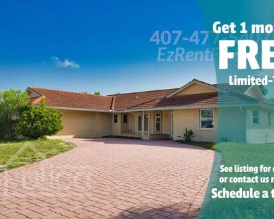 3 Bedroom 2.5BA 1884 ft Pet-Friendly Apartment For Rent in Englewood, FL