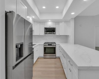 2 Bedroom 2BA 1396 ft Apartment For Rent in Sherman Oaks, CA