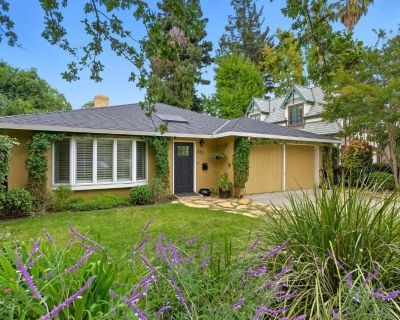 4 Bedroom 2BA 2091 ft Furnished House For Rent in Palo Alto, CA