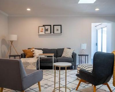 Private room with shared bathroom in a House, Northridge, CA 91325