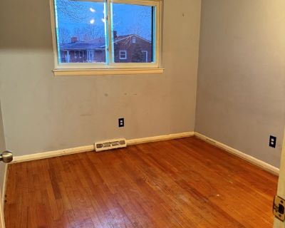 Minimum stay: 12 months. Deposit: 650. Bills included. Age preference: 18 - 70. Available for students. Nice ranch home in a great neighborhood of Royal Oak and across from Beaumont hospital. Room is unfurnished, but occupant may furnish and decorate the room to their liking. My house does have cats, and occupant with cats are welcome. All utilities are included in the rent. Looking to fill as ...