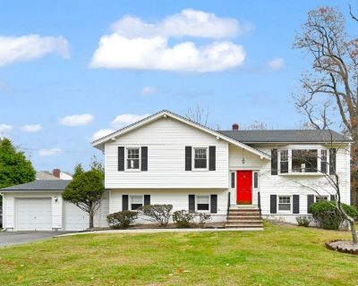 4 Bedroom 2BA 2100 ft Apartment For Rent in River Vale Twp., NJ