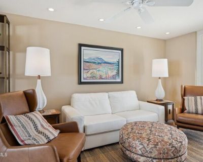 4208 N 38th St Apt 2. Furnished, 1 bed 1 bath, located near Arcadia in a prime location. Quiet property, with nobody above, and overlooking private courtyard. Just 15 minutes to downtown, and 10 minutes to Old Town Scottsdale. Remodeled, with Alder cabinets, granite counters, walk in shower, LED Lighting. Updated Fixtures/Lighting, Plantation Shutters, Large Windows, and New Dishwasher, all Sta...