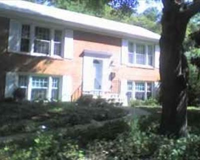 Room for Rent $800/month utilities included in Alexandria, VA
