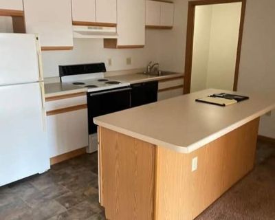 2 Bedroom 1BA 989 ft Pet-Friendly Apartment For Rent in Holmen, WI