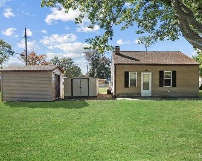 1 Bedroom 1BA House For Sale in Belleville, IL