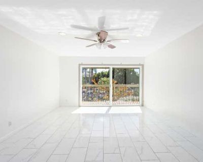 1 Bedroom 1BA 701 ft Condominium For Sale in GOLETA, CA