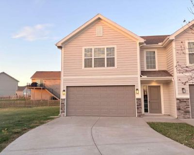 3 Bedroom 2.5BA 1536 ft Apartment For Rent in Grain Valley, MO