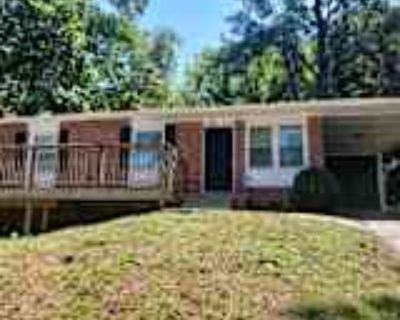 3 Bedroom 1BA 900 ft² Pet-Friendly House For Rent in Atlanta, GA 942 Fairburn Rd NW