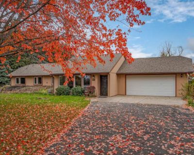 3 Bedroom 2BA 1400 ft Pet-Friendly Apartment For Rent in Kootenai County, ID