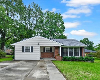 3 Bedroom 1BA 1597 ft Single Family House For Sale in Burlington, NC