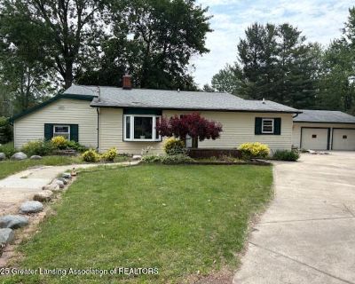 3 Bedroom 2BA 2603 ft Single Family House For Sale in Lansing, MI