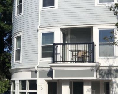 Deer St, Portsmouth, Condo For Rent