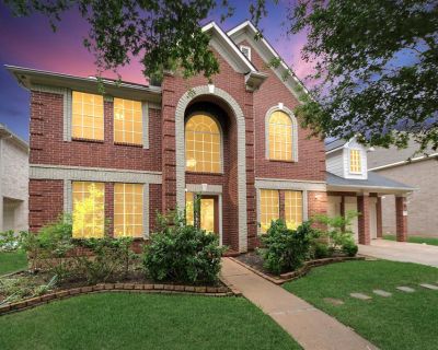 5 Bedroom 3BA 3688 ft Single Family Detached House For Rent in Sugar Land, TX