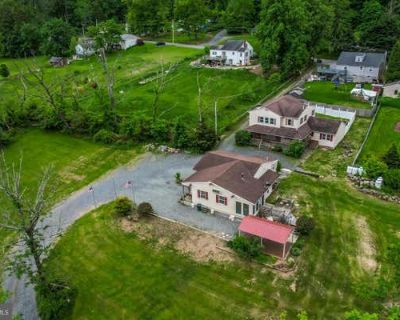 5 Bedroom 3BA 2868 ft Single Family Home For Sale in BOYERTOWN, PA