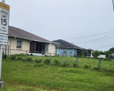 Amanda (Has a House). Room in the 3 Bedroom 2BA Pet-Friendly House For Rent in North Port,...