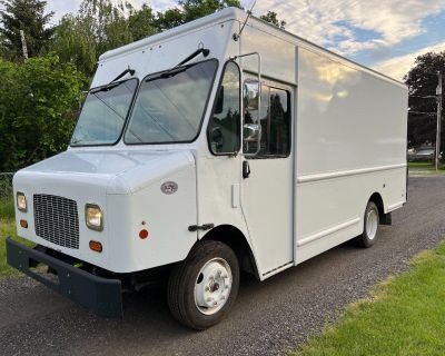 2020 Freightliner Morgan Olson Step Van 14ft Box Turbo diesel