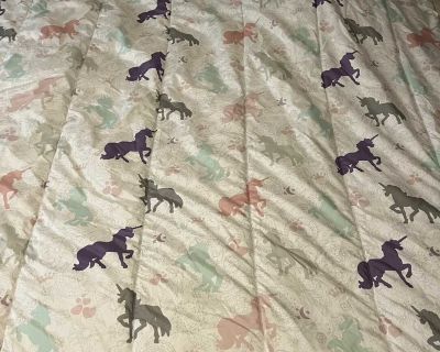 Twin size Unicorn bedding
