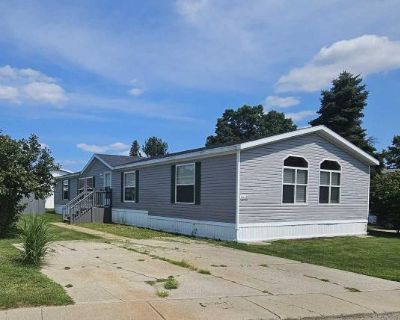 3 Bedroom 2BA 1904 ft Mobile Home For Sale in Kalamazoo, MI