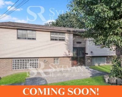 3 Bedroom 2.5BA 1322 ft Pet-Friendly Apartment For Rent in Munhall, PA