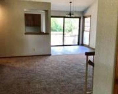 3 Bedroom 1BA 1,089 ft House For Rent in Wichita, KS