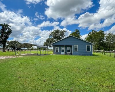 1 Bedroom 1BA 1236 ft Apartment For Rent in Richards, TX