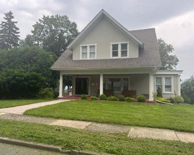 6 Bedroom 4BA Duplex For Sale in NEWBURGH, NY