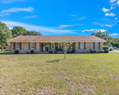 2 Bedroom 2BA 1911 ft Single Family Home For Sale in ADEL, GA