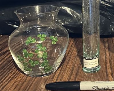 2 small vases
