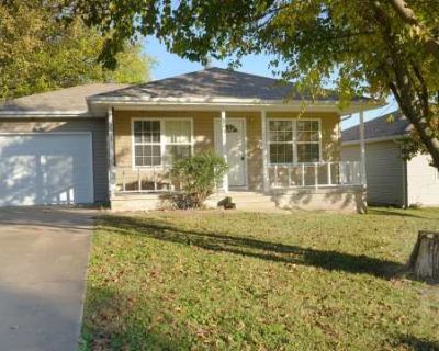 3 Bedroom 2BA 1000 ft Apartment For Rent in Joplin, MO