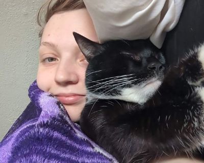 Sara - Needs an Apartment on iROOMit or a Room