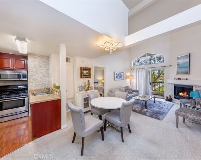 1 Bedroom 1BA 740 ft Condo For Sale in Woodland Hills, CA