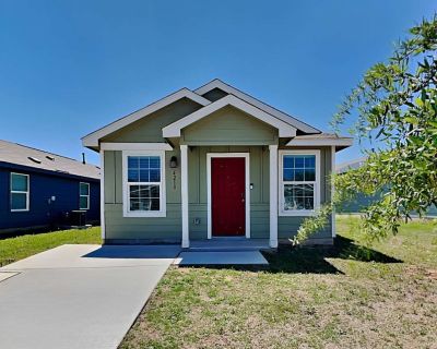 4210 Southton Lake. Property for Rent in San Antonio, TX for $1,299 with 3 bedrooms and 2 full baths. This 1,235 square foot property was built in 2021 on a lot size of 0.0993.. Lot Features Street Level Water Source Public Lot Size Area 4324 Building Area Total 1235 Lot Size Acres 0.0993 Lot Size Source Appraiser. Air Conditioning Y/N true Heating Y/N true Half Baths 0 Total Bedrooms 3 Total B...