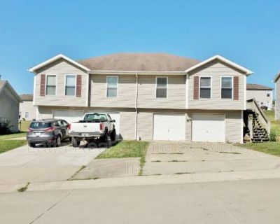 3 Bedroom 2BA 1350 ft Pet-Friendly Apartment For Rent in Holt, MO