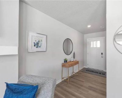 3 Bedroom 2.5BA 1511 ft Pet-Friendly Apartment For Rent in Waukee, IA