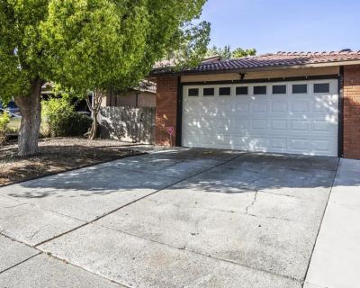 3 Bedroom 1BA 1040 ft Pet-Friendly House For Rent in Fairfield, CA