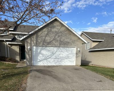 3 Bedroom 1BA 1426 ft Townhouse For Sale in Red Wing, MN