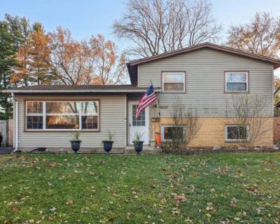 3 Bedroom 2BA 1231 ft Single Family Home For Sale in GURNEE, IL